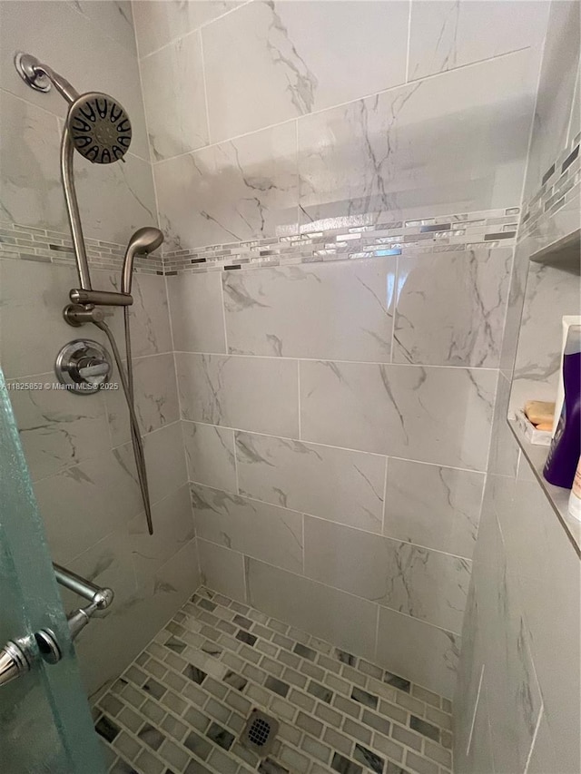 1716 SW Cordova St, Port St Lucie, FL 34987 - full bath featuring tiled shower