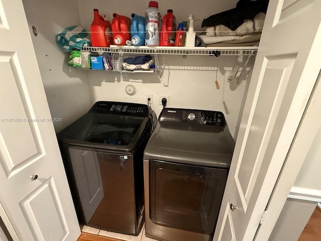 4280 NW 1st Pl, Deerfield Beach, FL 33442 - laundry area featuring washer and clothes dryer