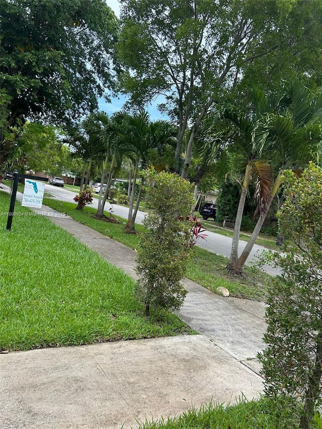 1035 NE 172nd Ter, Miami, FL 33162 - photo 3