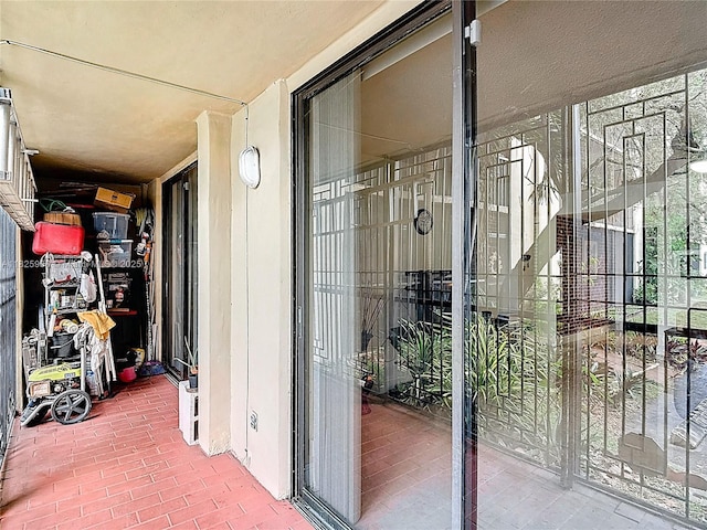 8635 NW 8th St Unit 103, Miami, FL 33126 - exterior space