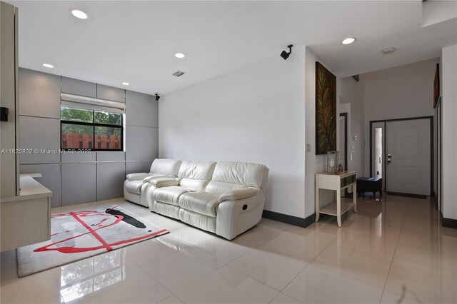 10040 NW 10th St, Miami, FL 33172 - photo 5