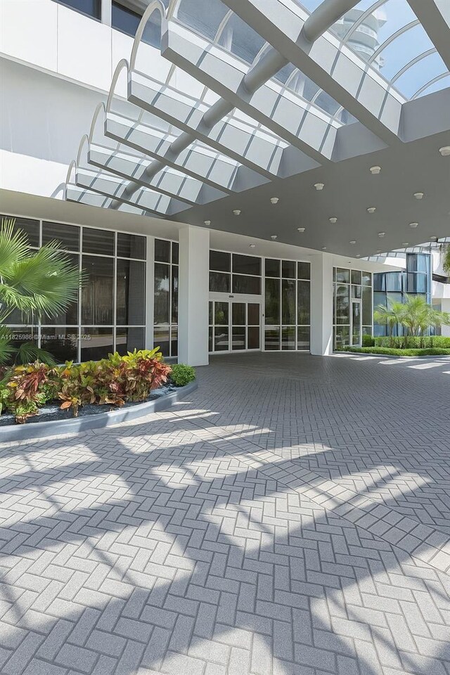 6301 Collins Ave Unit 1005, Miami Beach, FL 33141 - view of patio