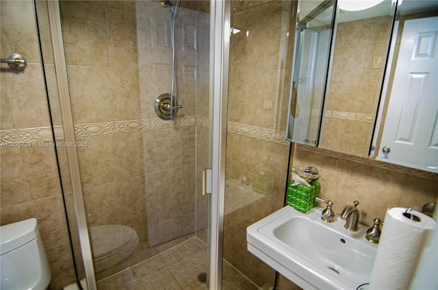 9420 Poinciana Pl Unit 115, Davie, FL 33324 - full bathroom with tile walls and a stall shower