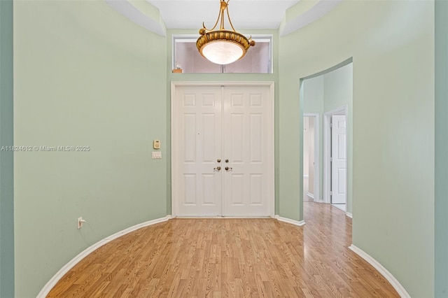 7348 Copperfield Cir, Lake Worth, FL 33467 - entryway featuring light wood-style floors