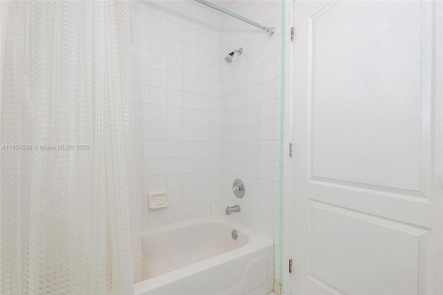 806 NE 214th Ln Unit 806-03, Miami, FL 33179 - bathroom featuring shower / bathtub combination with curtain