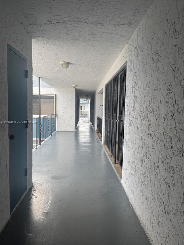 1635 W 44th Pl Unit 509, Hialeah, FL 33012 - view of hall