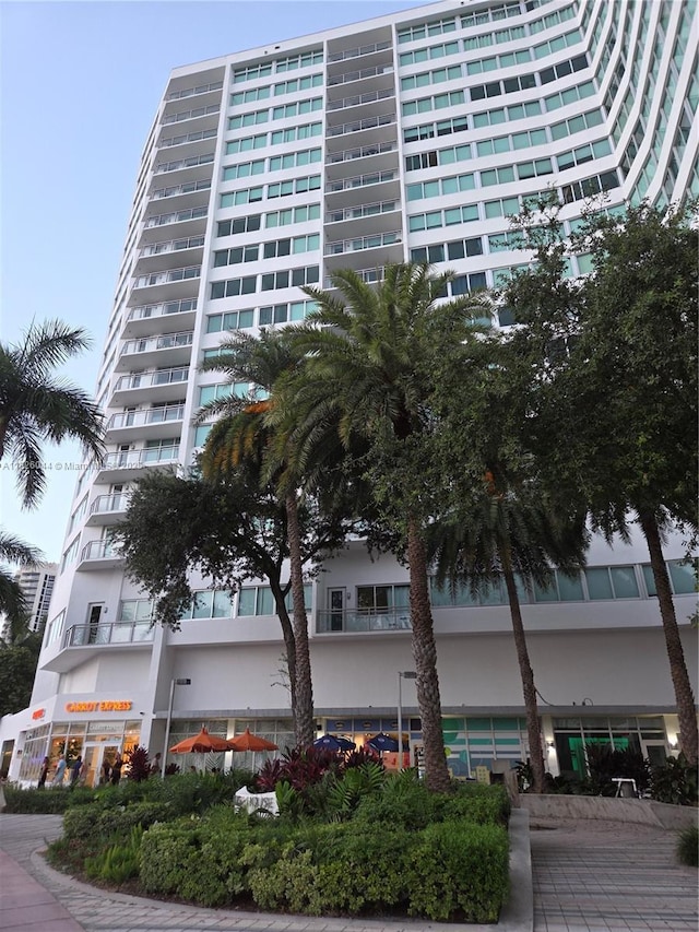 7135 Collins Ave Unit 424, Miami Beach, FL 33141 - view of property