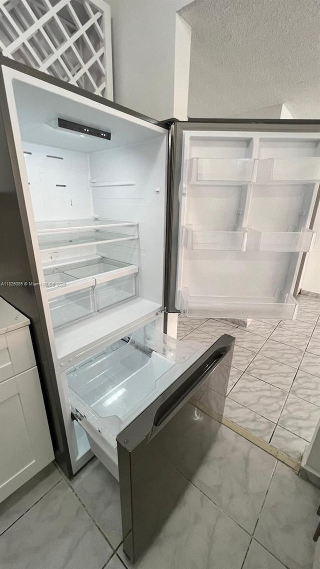 8095 NW 8th St Unit 103, Miami, FL 33126 - kitchen view