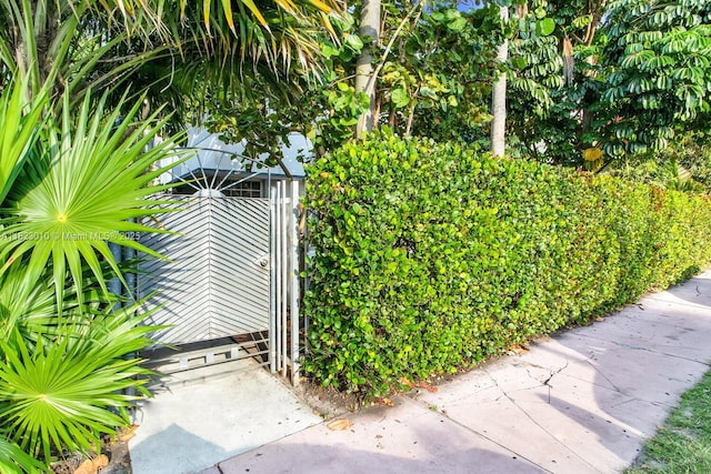 631 Euclid Ave Unit 8, Miami Beach, FL 33139 - exterior view