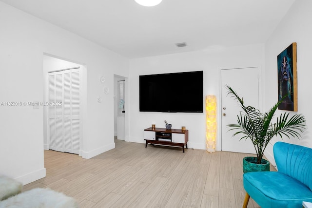 631 Euclid Ave Unit 8, Miami Beach, FL 33139 - living area featuring wood finished floors and baseboards