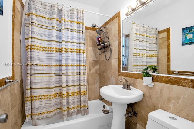 631 Euclid Ave Unit 8, Miami Beach, FL 33139 - full bath featuring tile walls and shower / bathtub combination with curtain