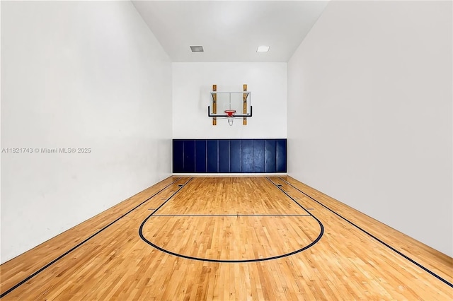 5555 Collins Ave Unit 7N, Miami Beach, FL 33140 - view of basketball court featuring basketball court