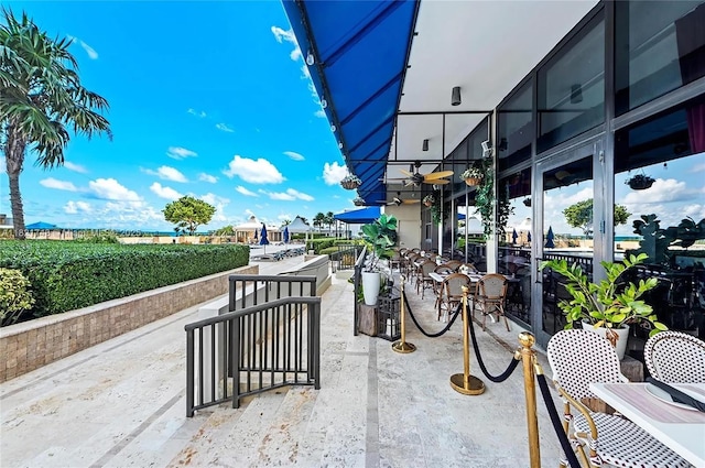 5555 Collins Ave Unit 7N, Miami Beach, FL 33140 - view of patio