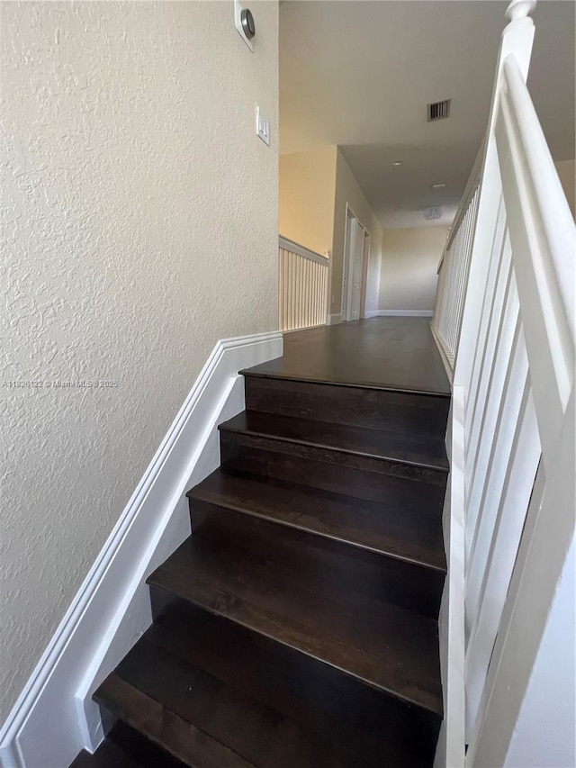 16546 SW 39th St, Miramar, FL 33027 - stairway featuring a textured wall