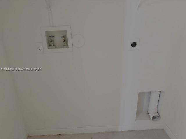 4390 NW 41st Pl, Coconut Creek, FL 33073 - laundry area featuring hookup for an electric dryer and hookup for a washing machine