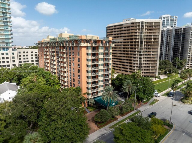 2951 S Bayshore Dr Unit 717, Miami, FL 33133 - view of property featuring a city view