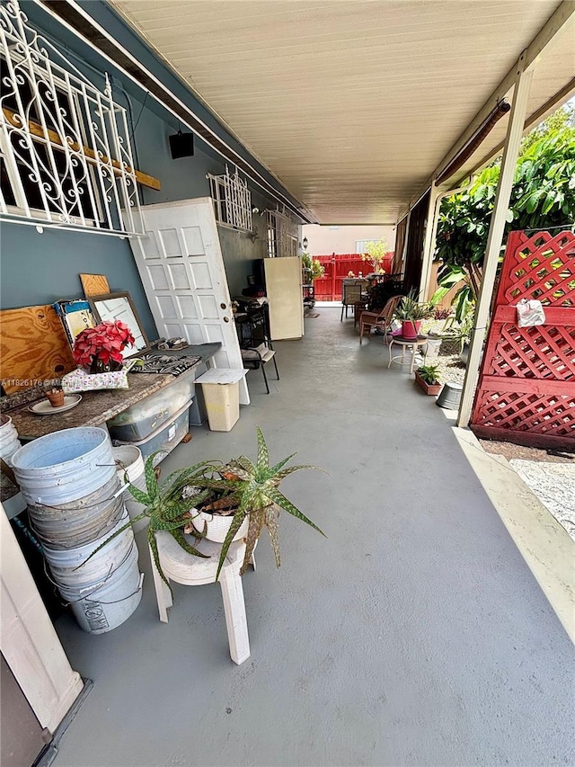 1041 NW 33rd Ave, Miami, FL 33125 - view of patio / terrace