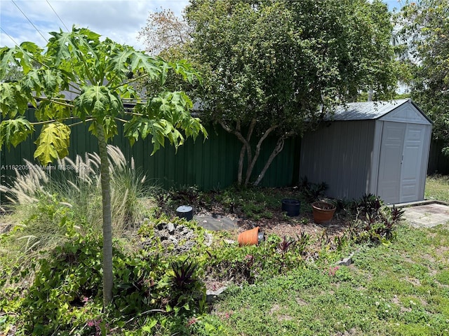 2247 NW 69th Ave, Sunrise, FL 33313 - view of yard featuring a shed