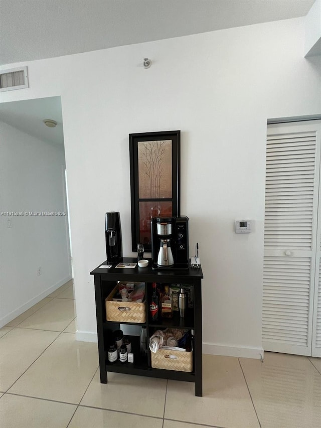79 SW 12th St Unit 1603-S, Miami, FL 33130 - detailed view of baseboards