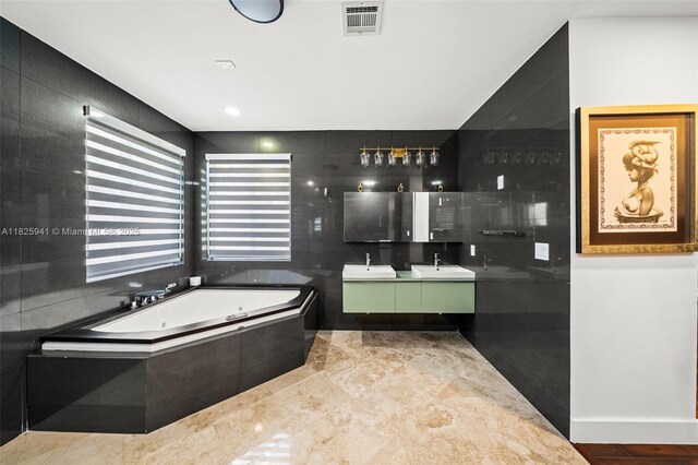 17490 SW 70th Pl, Southwest Ranches, FL 33331 - bathroom featuring a whirlpool tub and double vanity