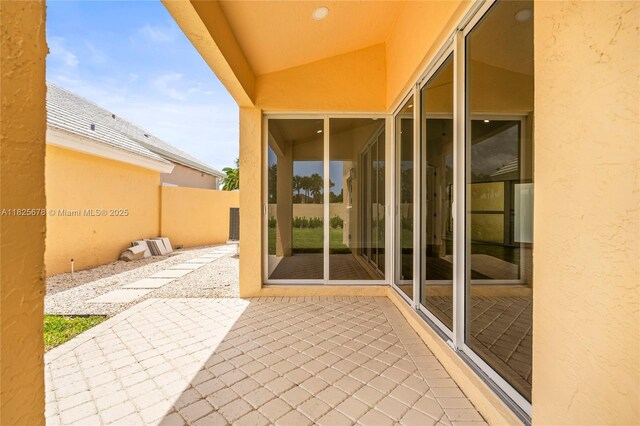 9047 Baybury Ln, West Palm Beach, FL 33411 - view of patio / terrace