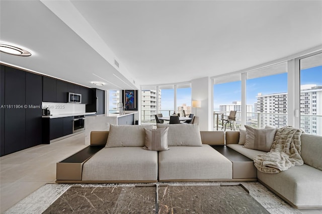 401 N Birch Rd Unit 1100, Fort Lauderdale, FL 33304 - living area featuring a view of city