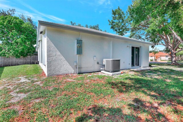 1077 SW 120th Ave, Davie, FL 33325 - back of house featuring stucco siding
