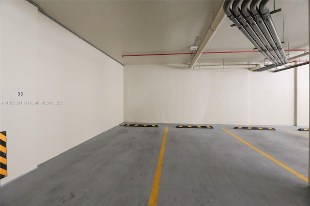 1621 Collins Ave Unit 708, Miami Beach, FL 33139 - view of parking deck
