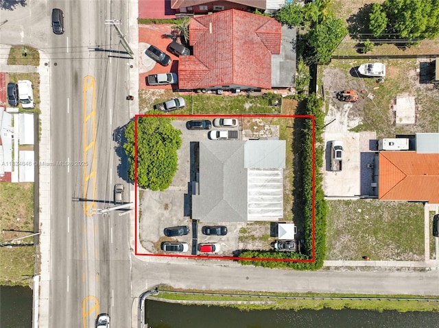 5290 Palm Ave, Hialeah, FL 33012 - aerial view of property and surrounding area featuring property boundaries highlighted and a nearby body of water