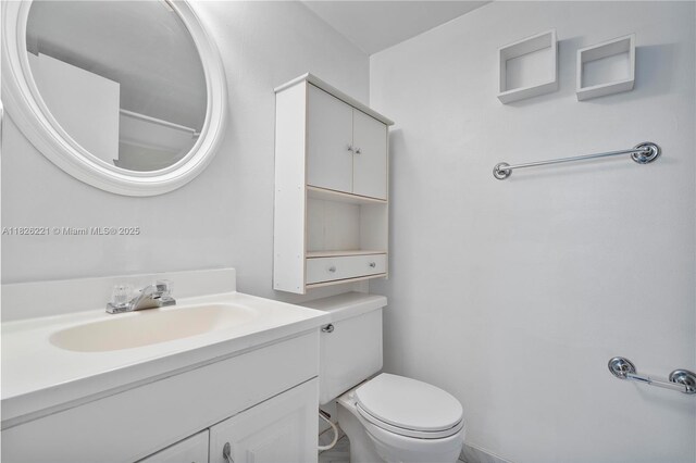 1125 S Flagler Ave Unit 511, Pompano Beach, FL 33060 - bathroom featuring vanity and toilet