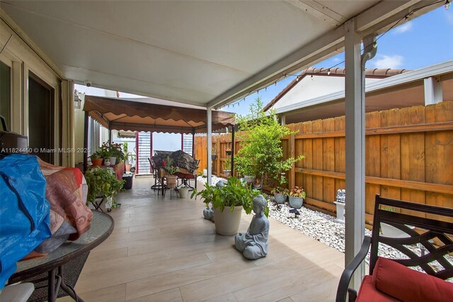 8905 NW 112th St, Hialeah Gardens, FL 33018 - view of patio / terrace