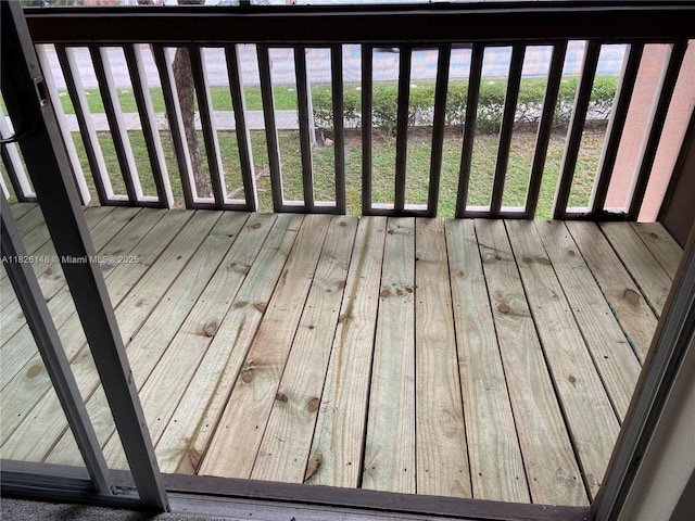 18707 NE 14th Ave Unit 638, Miami, FL 33179 - view of wooden terrace