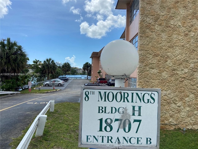 18707 NE 14th Ave Unit 638, Miami, FL 33179 - exterior view of a parking lot and stucco siding