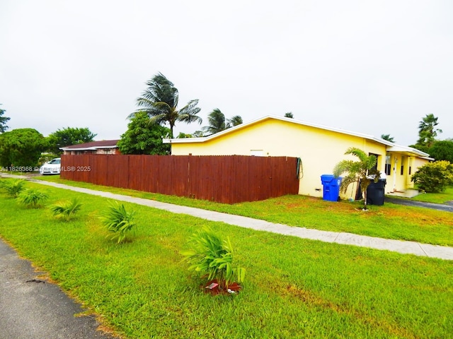 7301 SW 8th St, North Lauderdale, FL 33068 - view of yard