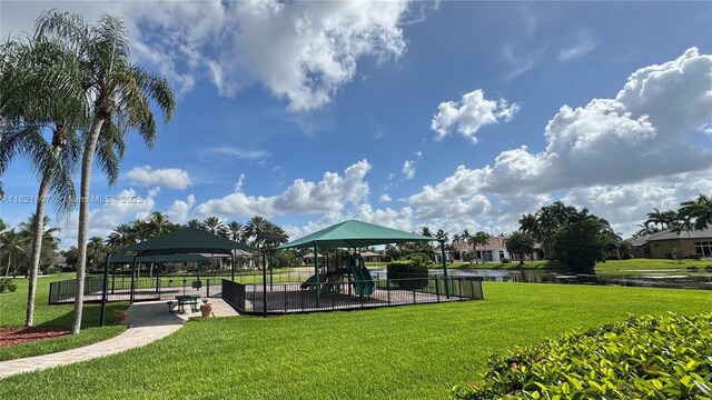 12608 S Stonebrook Cir, Davie, FL 33330 - view of property's community featuring a water view