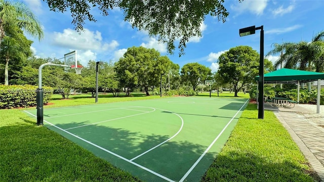 12608 S Stonebrook Cir, Davie, FL 33330 - view of sport court with a lawn and community basketball court