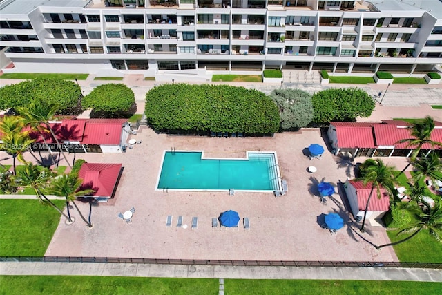 2555 Collins Ave Unit 606, Miami Beach, FL 33140 - bird's eye view of a pool and apartment complex / building