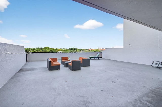 2555 Collins Ave Unit 606, Miami Beach, FL 33140 - view of patio