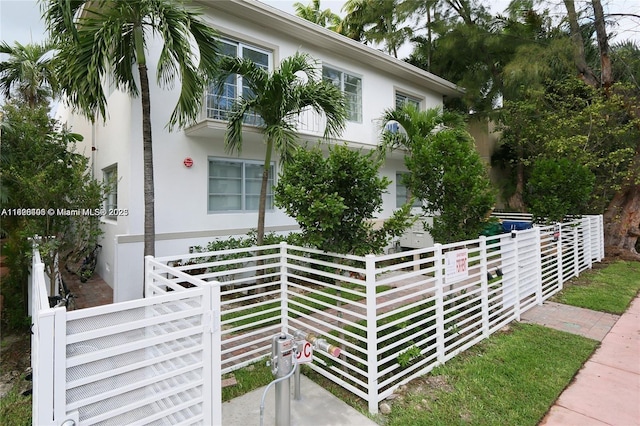 1560 Meridian Ave Unit 206, Miami Beach, FL 33139 - view of front of property featuring stucco siding