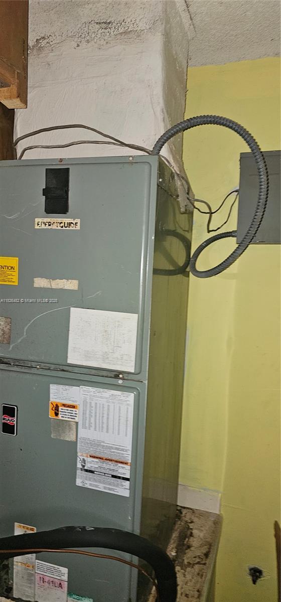 9723 SW 3rd St, Boca Raton, FL 33428 - view of utility room