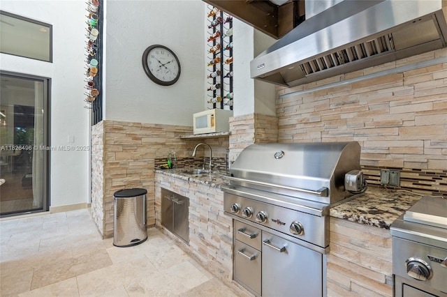 17866 Lake Azure Way, Boca Raton, FL 33496 - view of patio featuring a sink and an outdoor kitchen