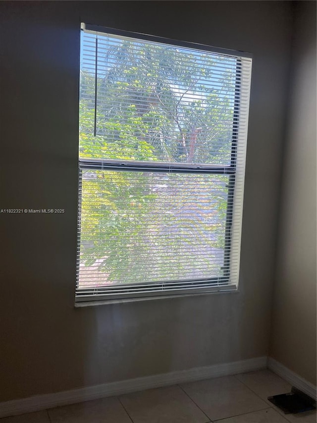 15 Crossings Cir Unit F, Boynton Beach, FL 33435 - detailed view of baseboards