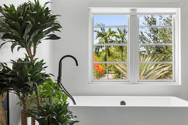 600 NE 55th Ter, Miami, FL 33137 - bathroom view of a soaking tub