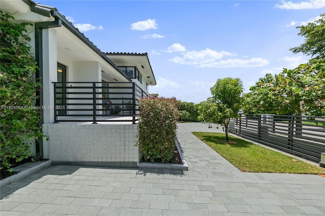 2010 NE 122nd Rd, North Miami, FL 33181 - view of patio / terrace
