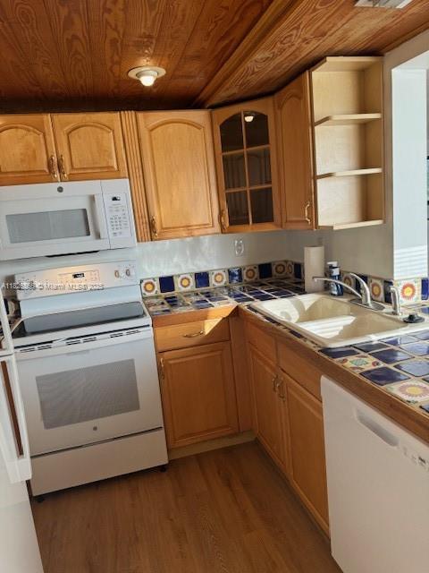 201 W Park Dr Unit 203-2, Miami, FL 33172 - photo 5
