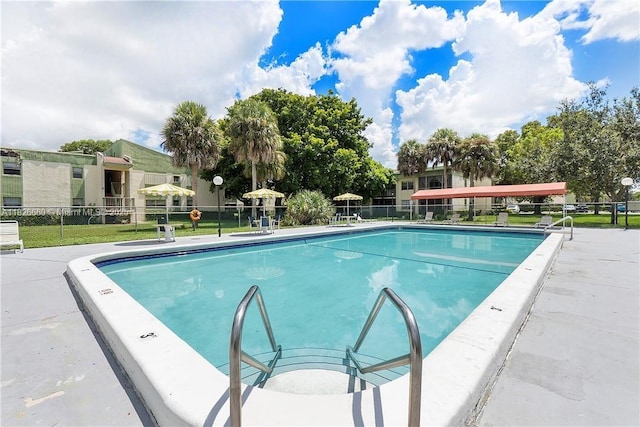 4113 NW 88th Ave Unit 105, Coral Springs, FL 33065 - view of community pool