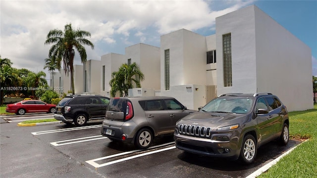 5130 Elmhurst Rd Unit H, West Palm Beach, FL 33417 - view of uncovered parking lot