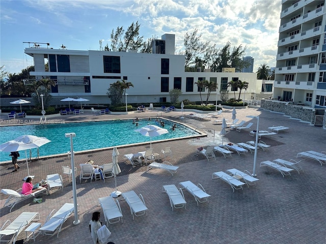 3180 S Ocean Dr Unit 209, Hallandale Beach, FL 33009 - view of community pool