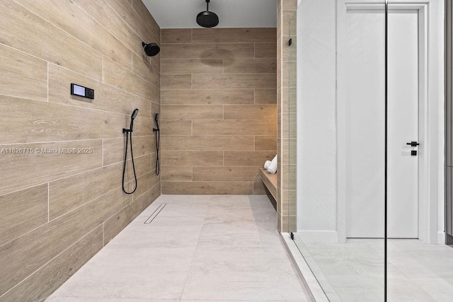 1132 SE 6th Ter, Fort Lauderdale, FL 33316 - bathroom featuring tiled shower