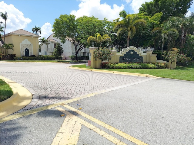 2640 S University Dr Unit 125, Davie, FL 33328 - view of street featuring curbs